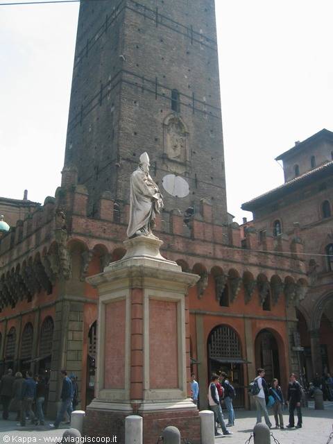 statua di S. Petronio
