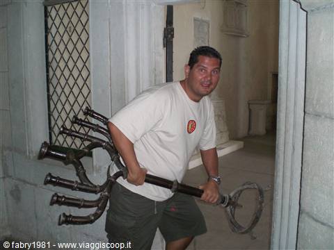 Castello di Kuressaare - via con il candelabro!!! (è uno scherzo, ovviamente)