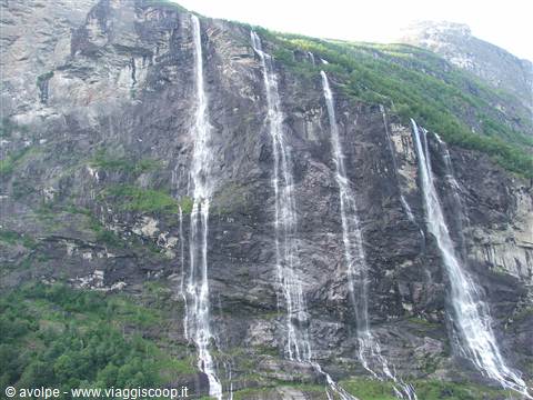 Geirengerfjord, Le Sette Sorelle