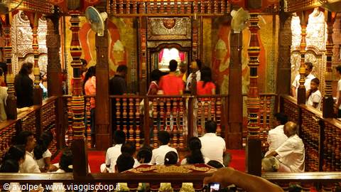 Kandy, Tempio del Dente di Buddha