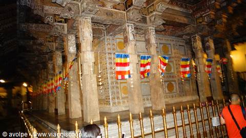 Kandy, Tempio del Dente di Buddha