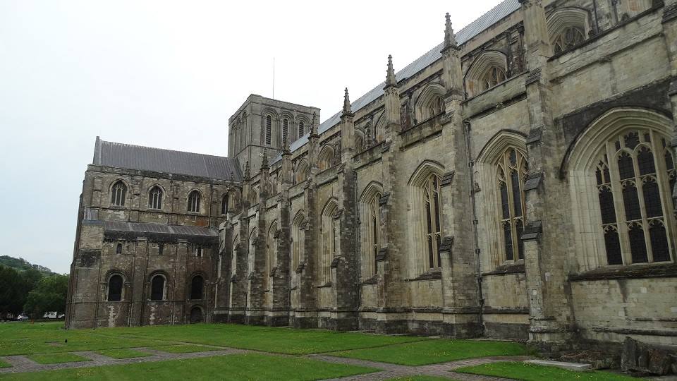 Winchester, torre romanica in cattedrale gotica