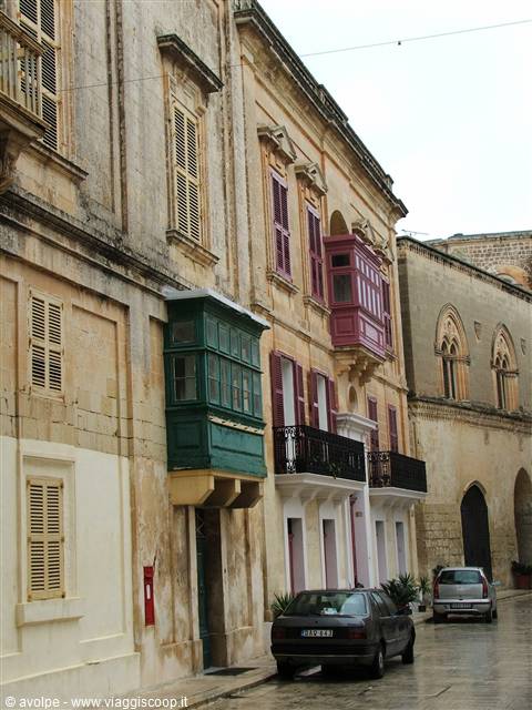 balconi tipici,Mdina