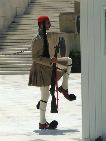 Atene, cambio della guardia