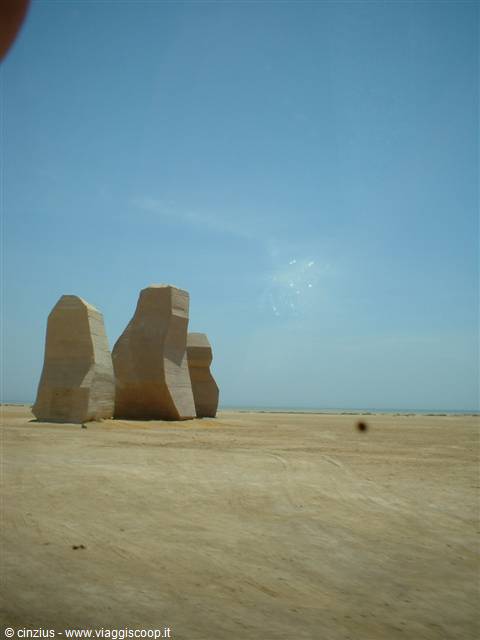 Le porte nel deserto.. e altro posto di blocco
