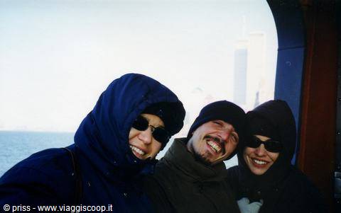 sul traghetto fa un pò freddo...