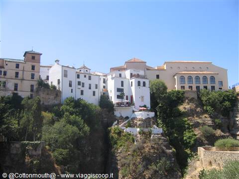 Ronda - Case a strapiombo sul Canyon