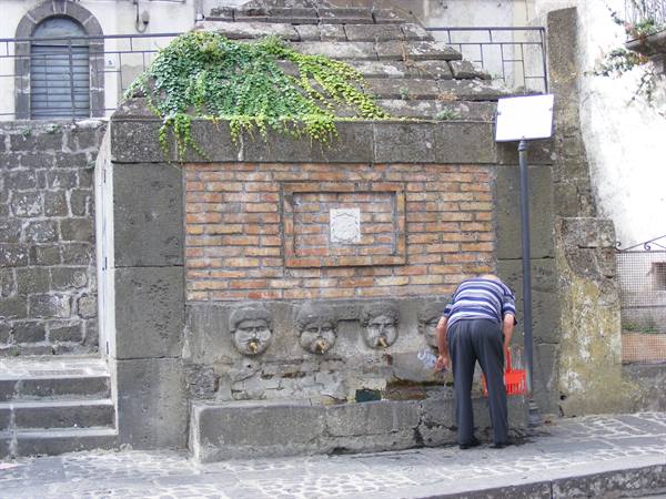 buccheri (siracusa).fontana.