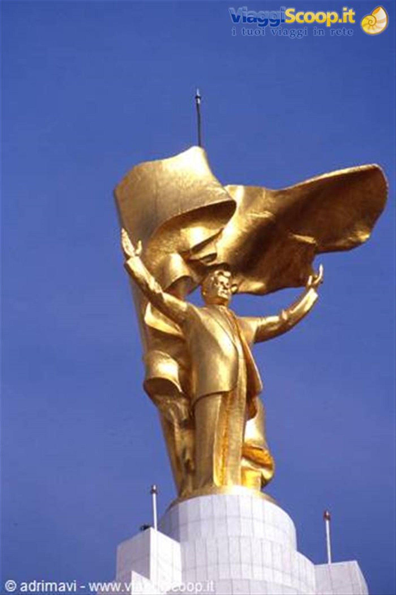 statua di Niyazov - Ashgabad