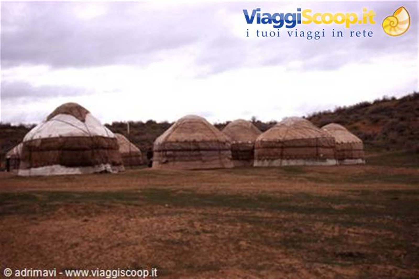 campo di yurte - kizil-kum desert