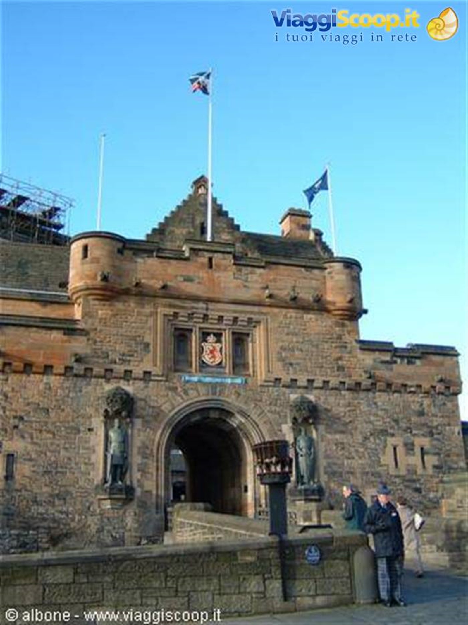 2.2 - Edinburgh Castle.JPG