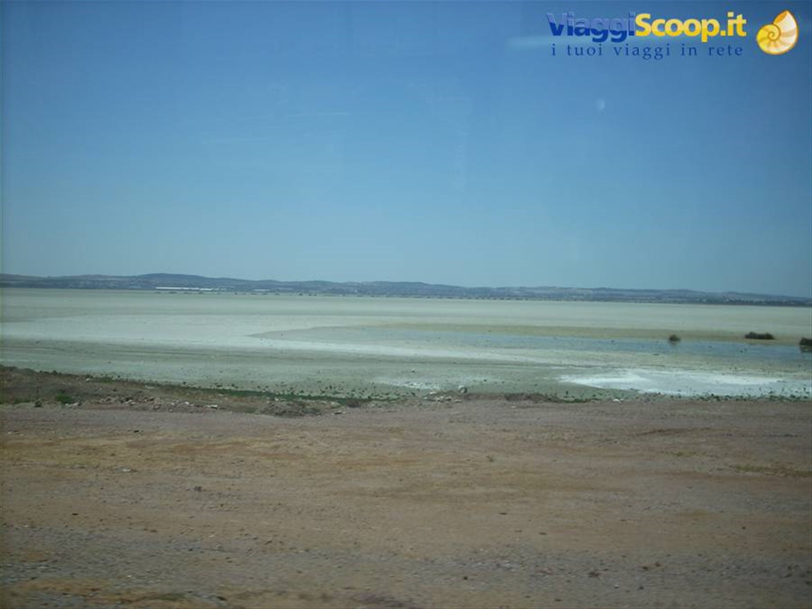 il lago di sale a tunisi