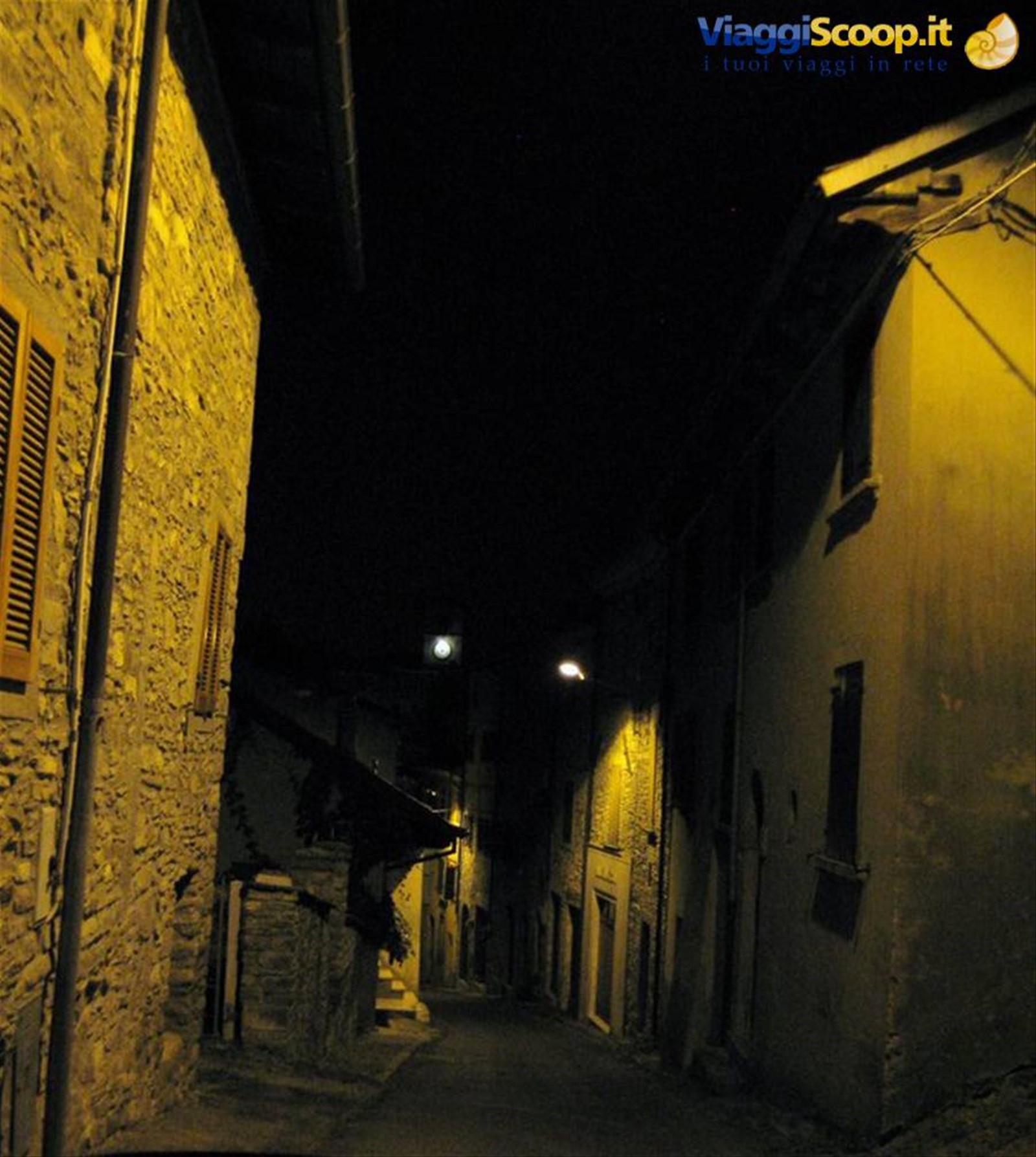 Corniglio by night