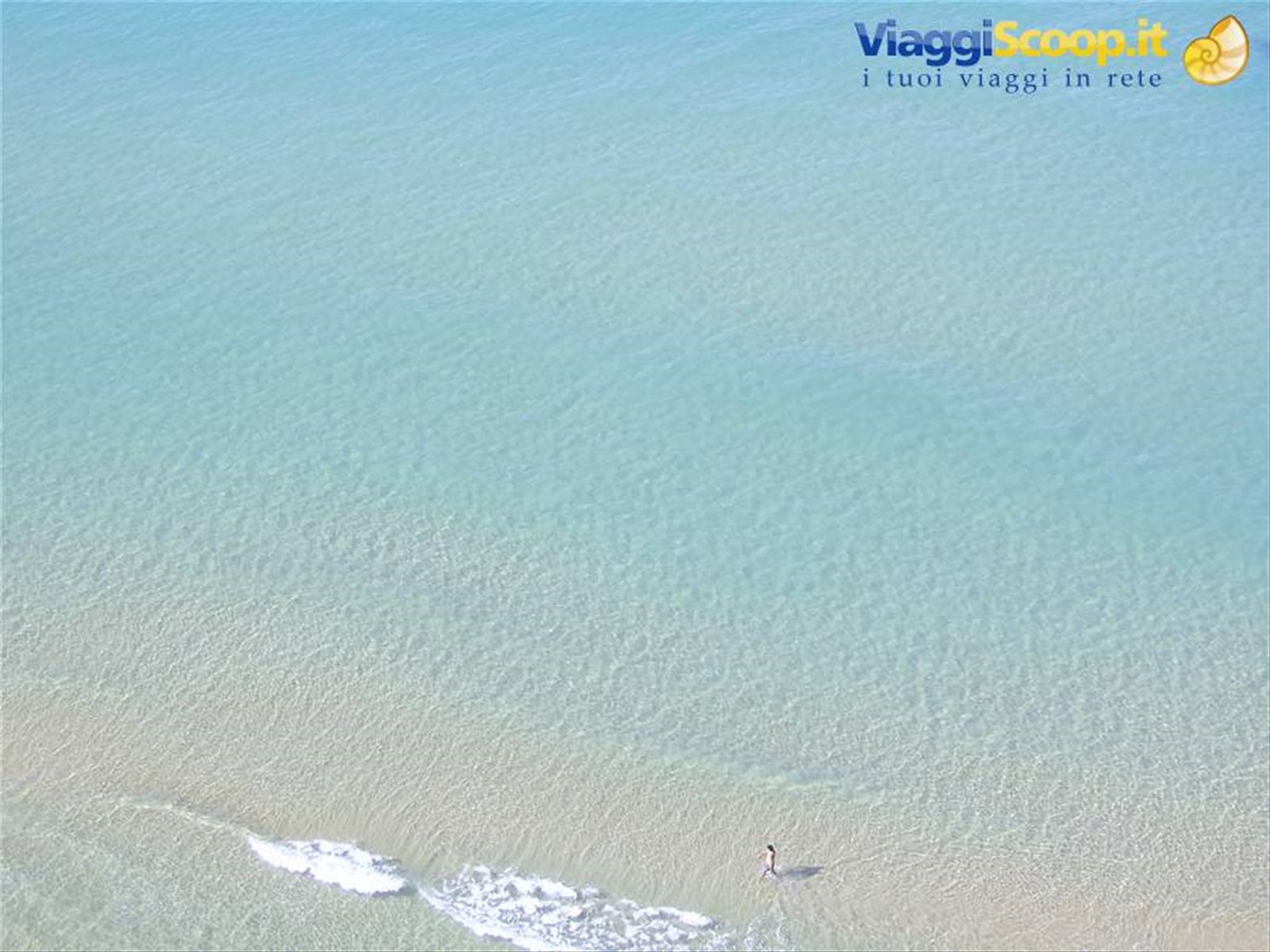 solitario in spiaggia