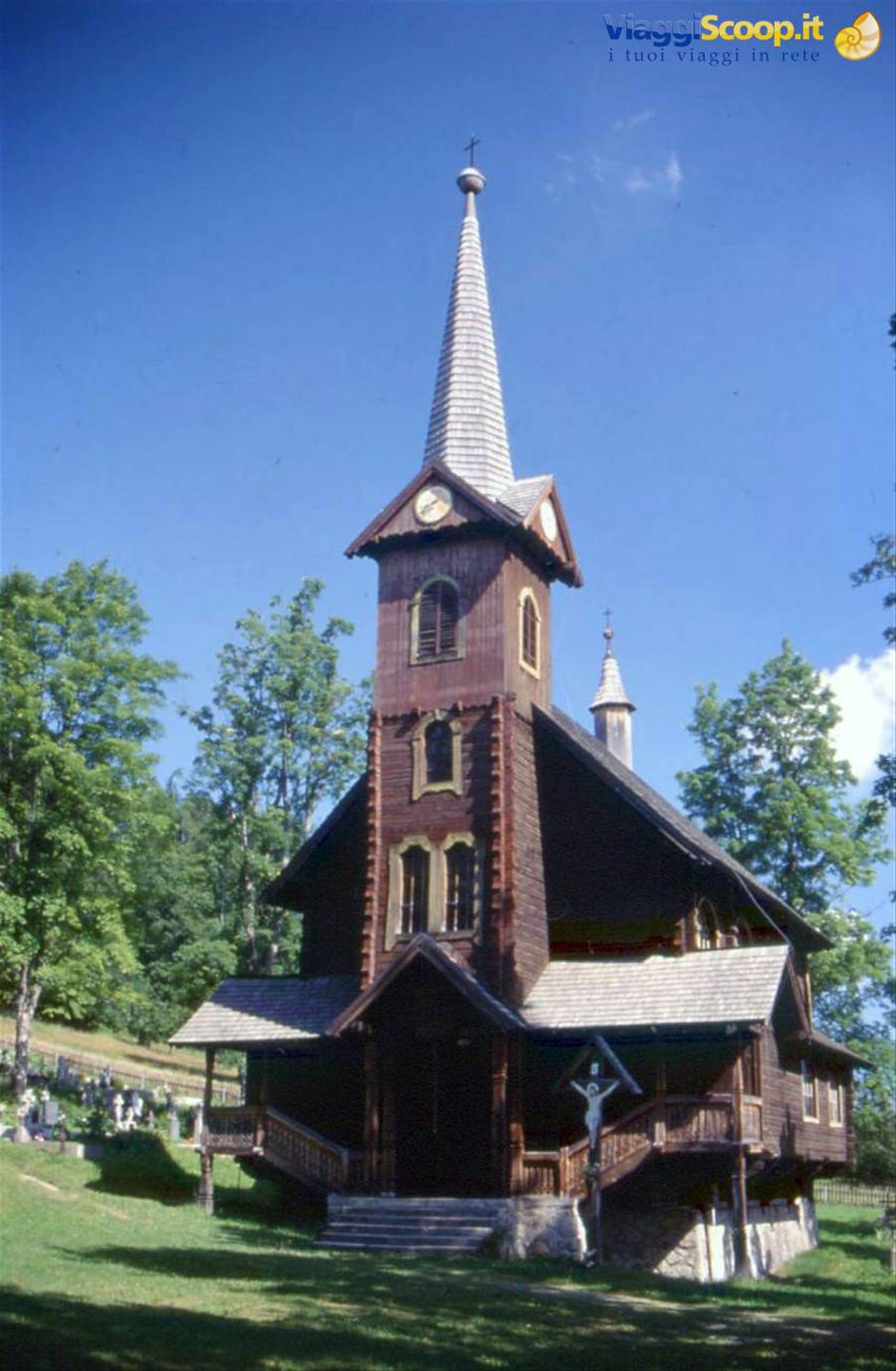 JAVORINA CHIESA IN LEGNO