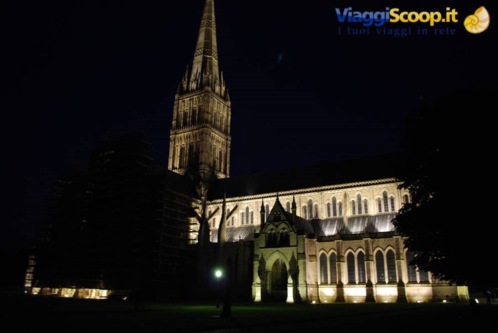 Cattedrale di Salisbury by night