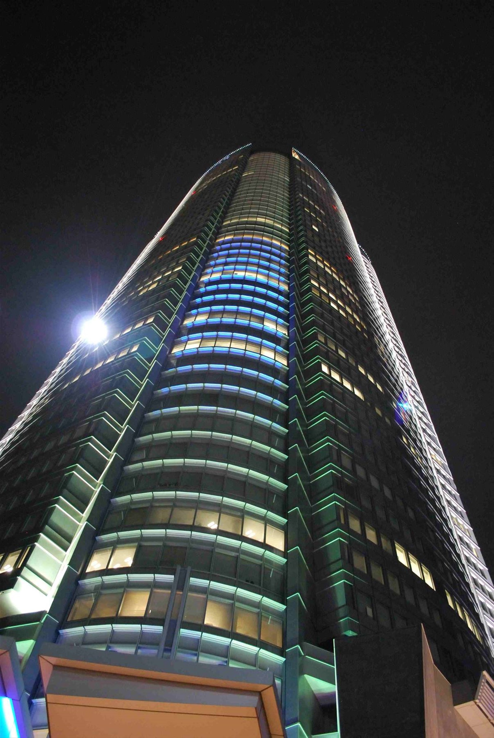 Tokyo by night