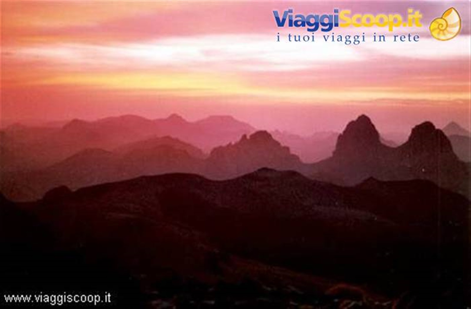 Alba sui monti dell'Hoggar