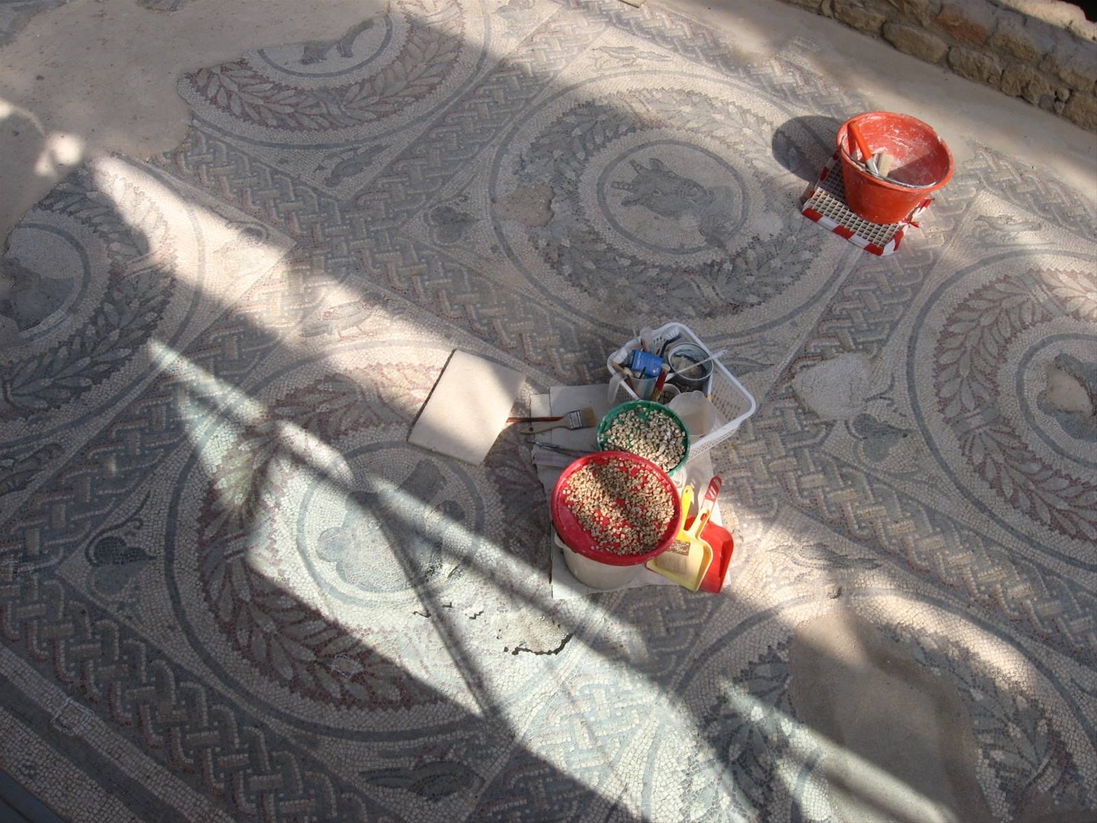 la villa del Casale : strumenti di restauro