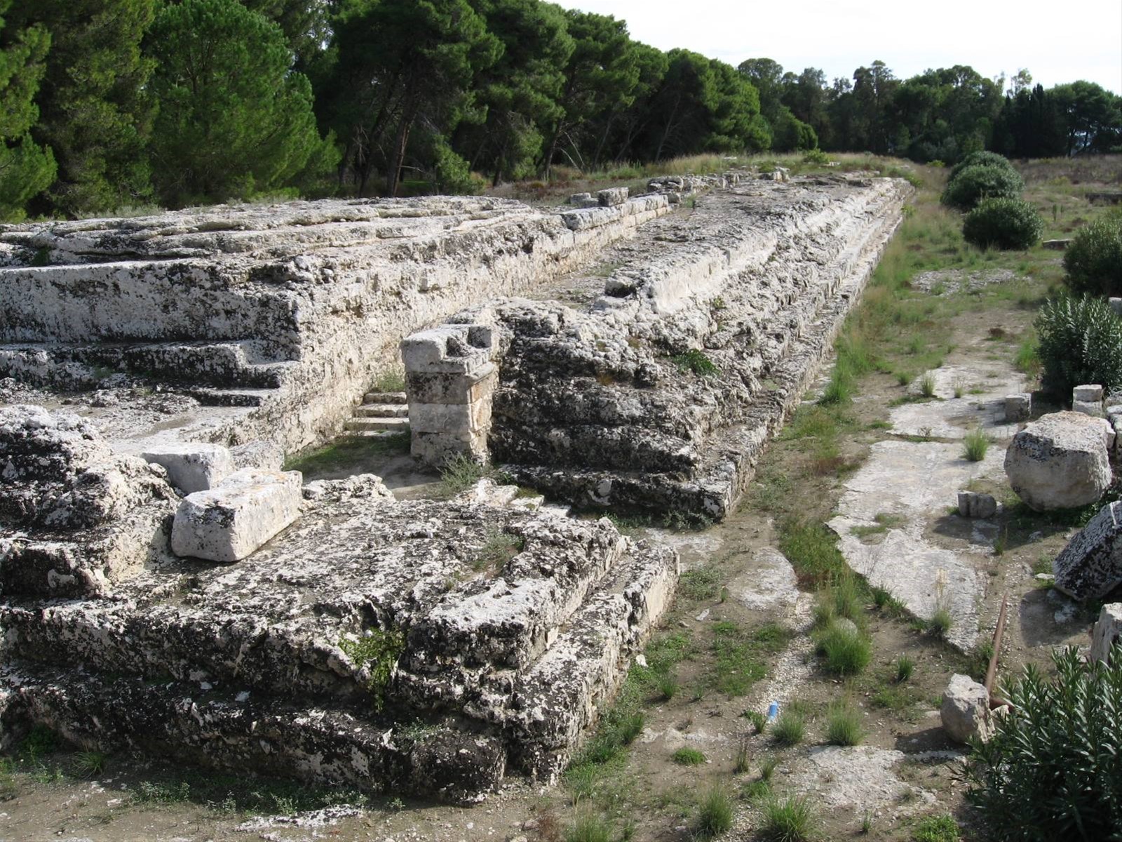 Siracusa : area della Neapolis, L'ara di Ierone II