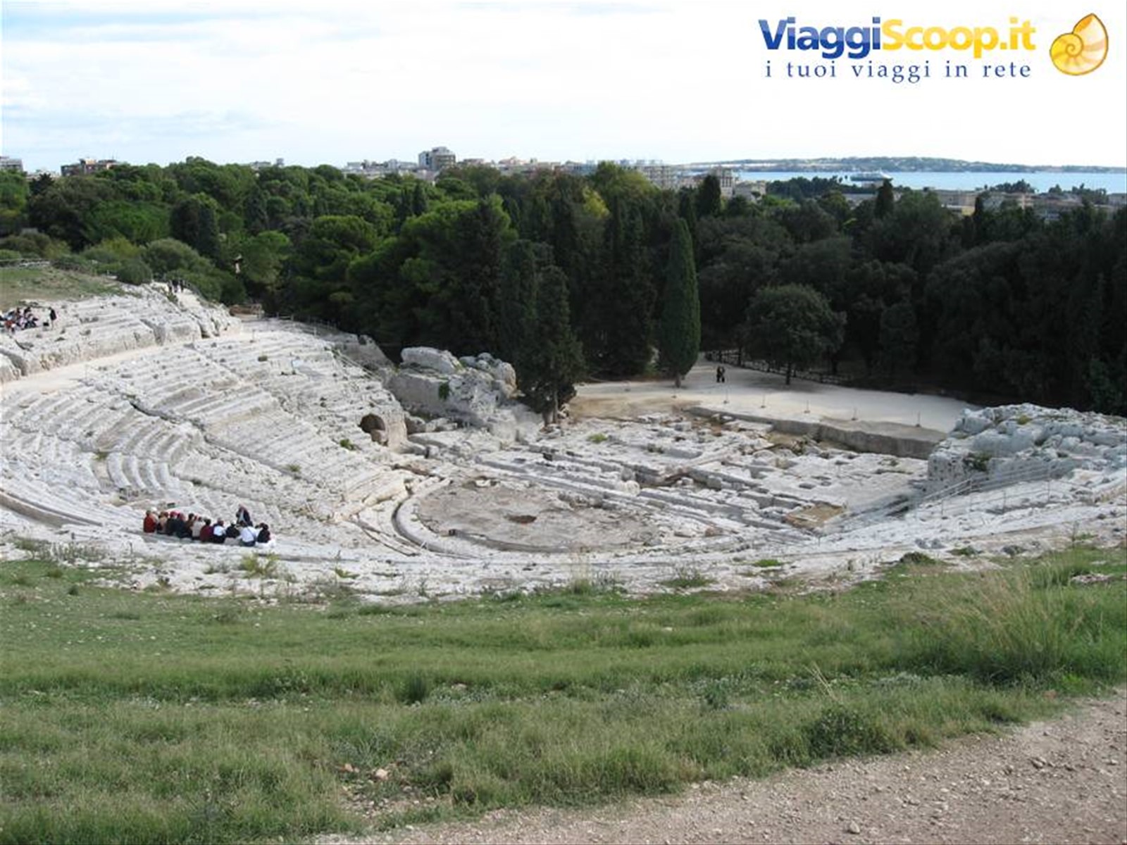 Siracusa : il teatro e il mare