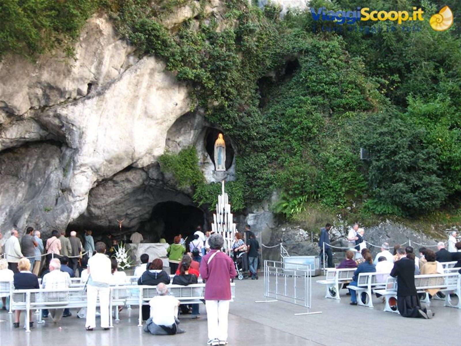 la grotta di Massabielle
