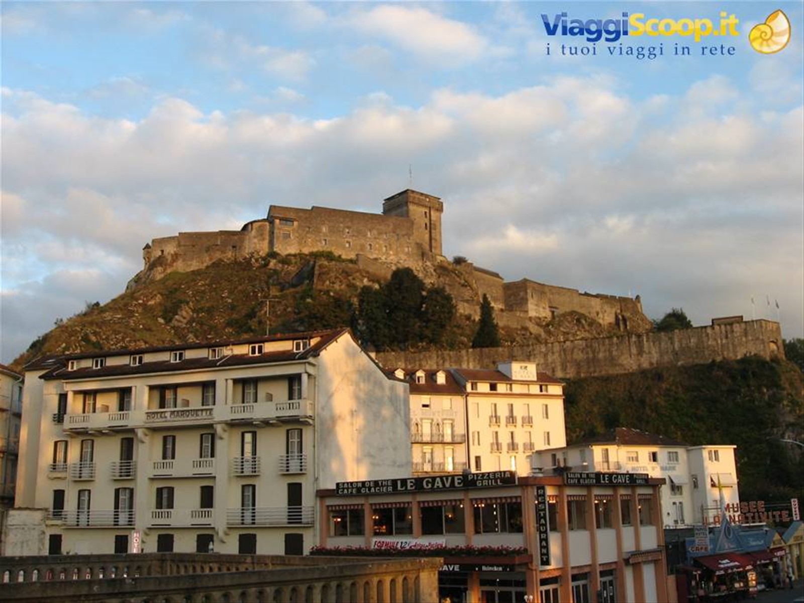 Lourdes la rocca