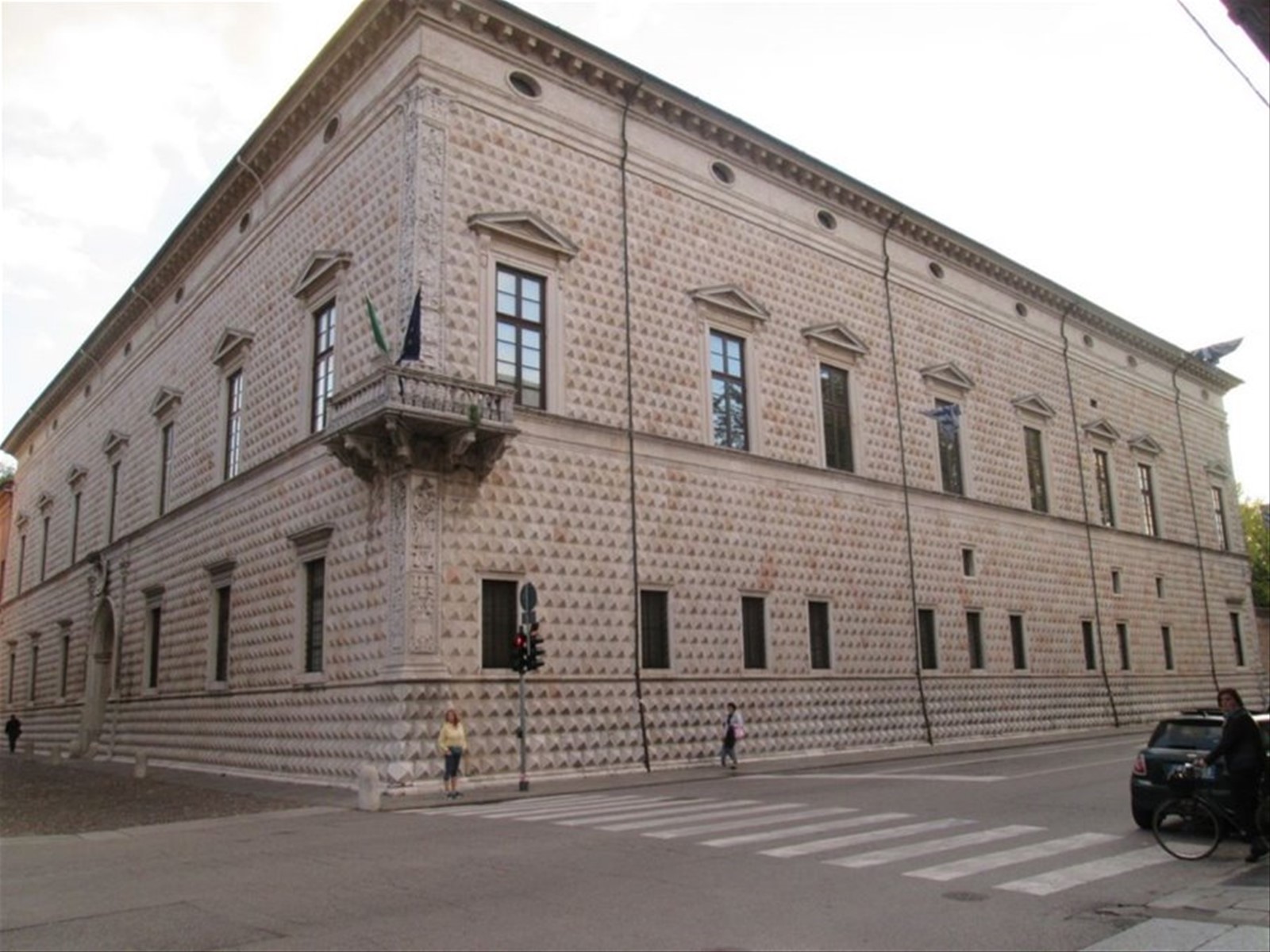 Palazzo Diamanti