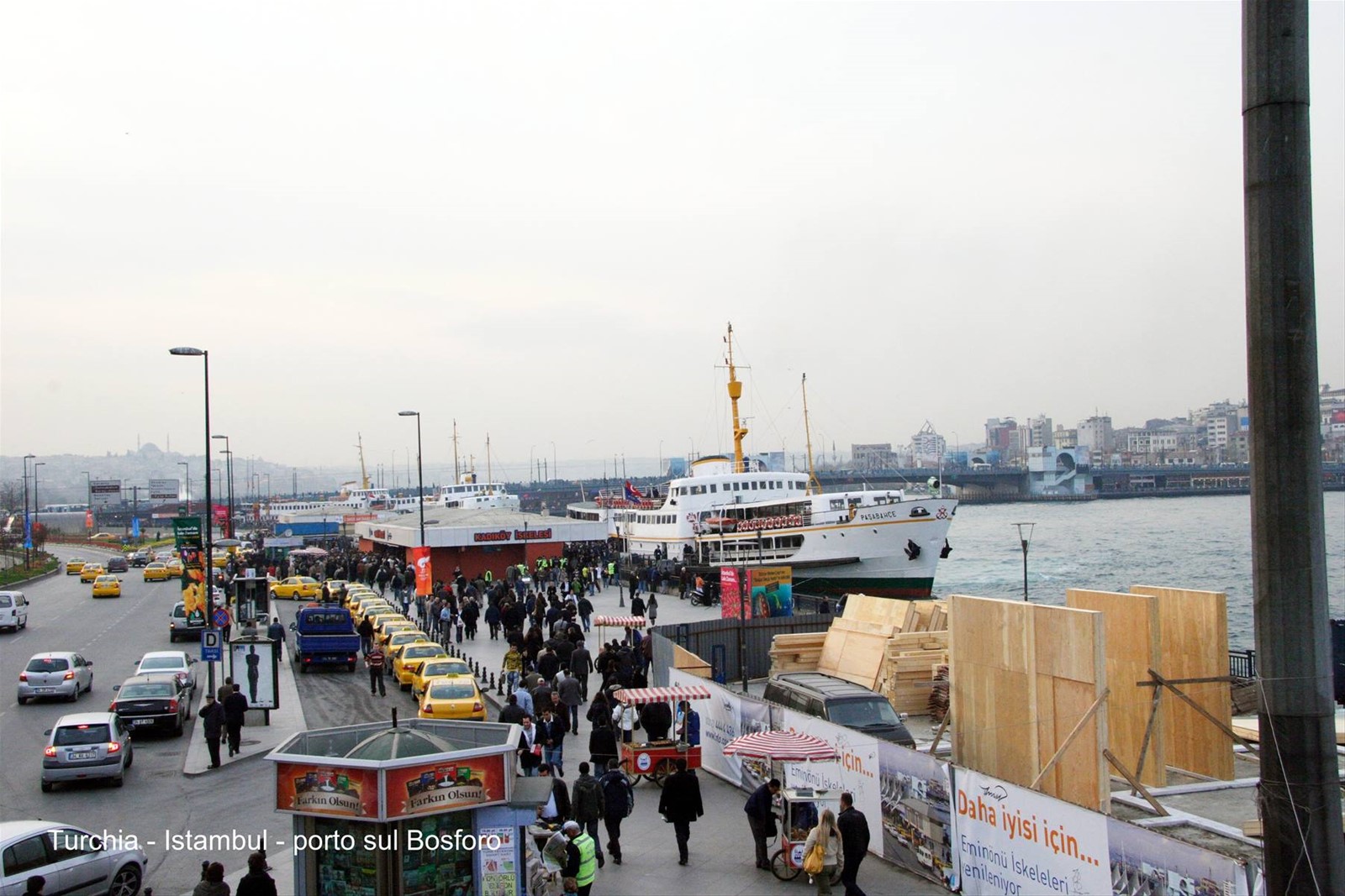 Turchia - Istambul - porto sul Bosforo