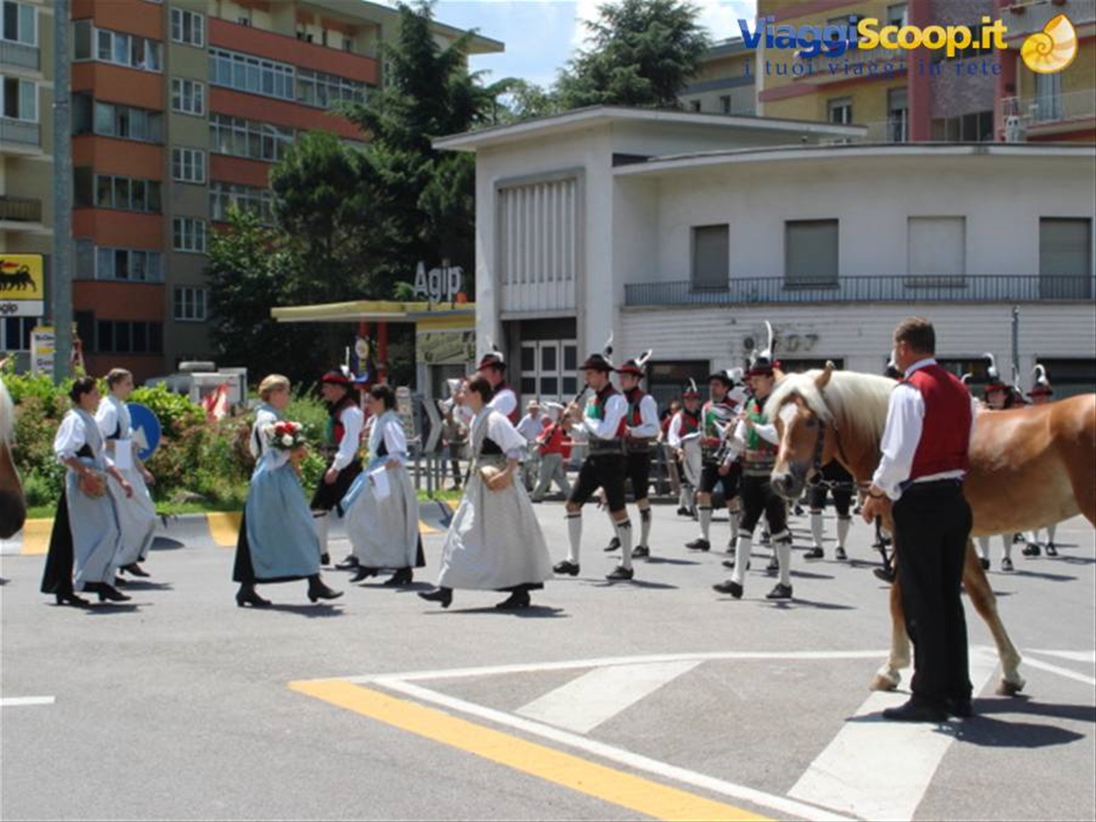 Sfilata per le vie di Merano 12