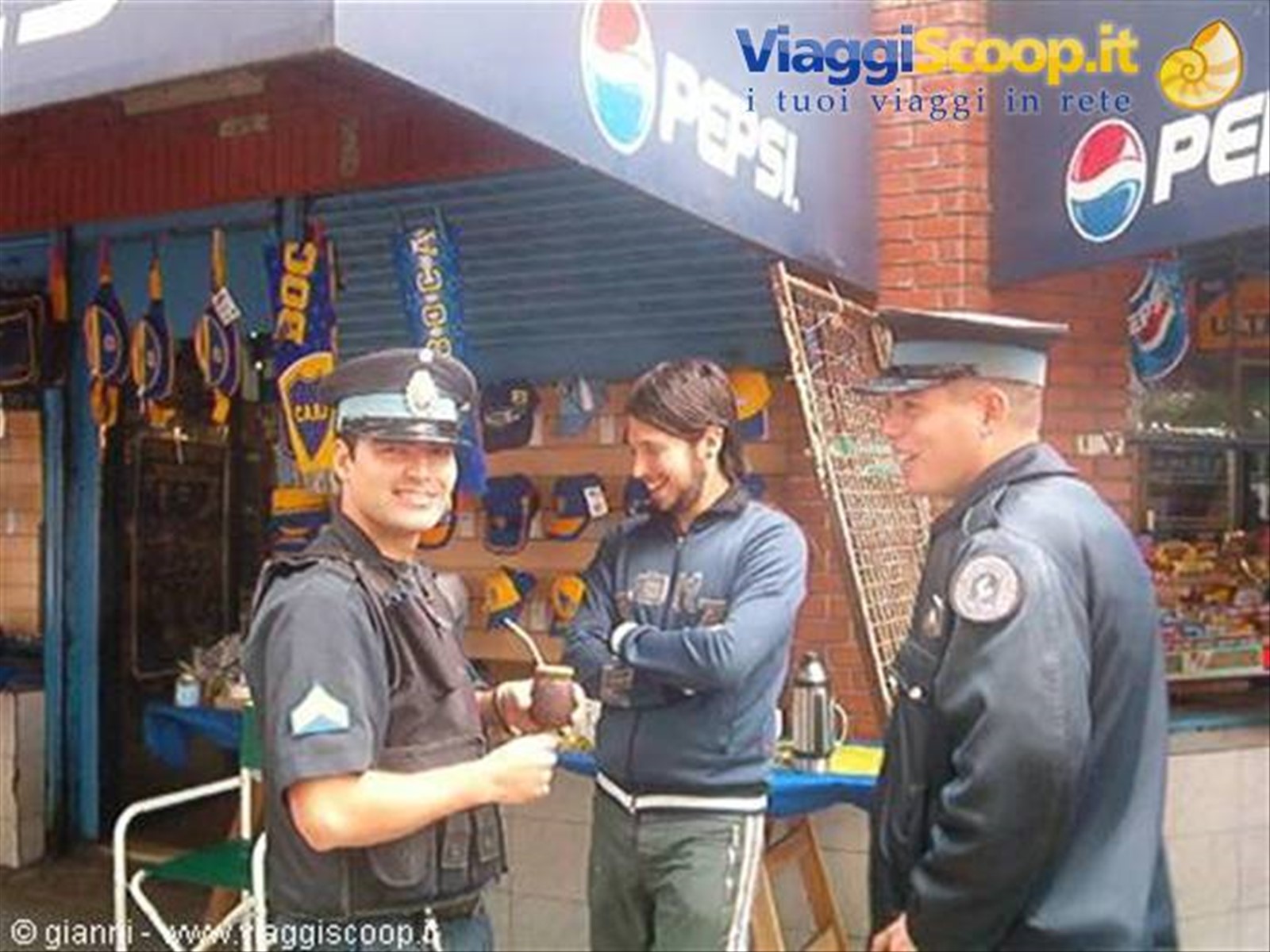 Tomando mate a la Boca