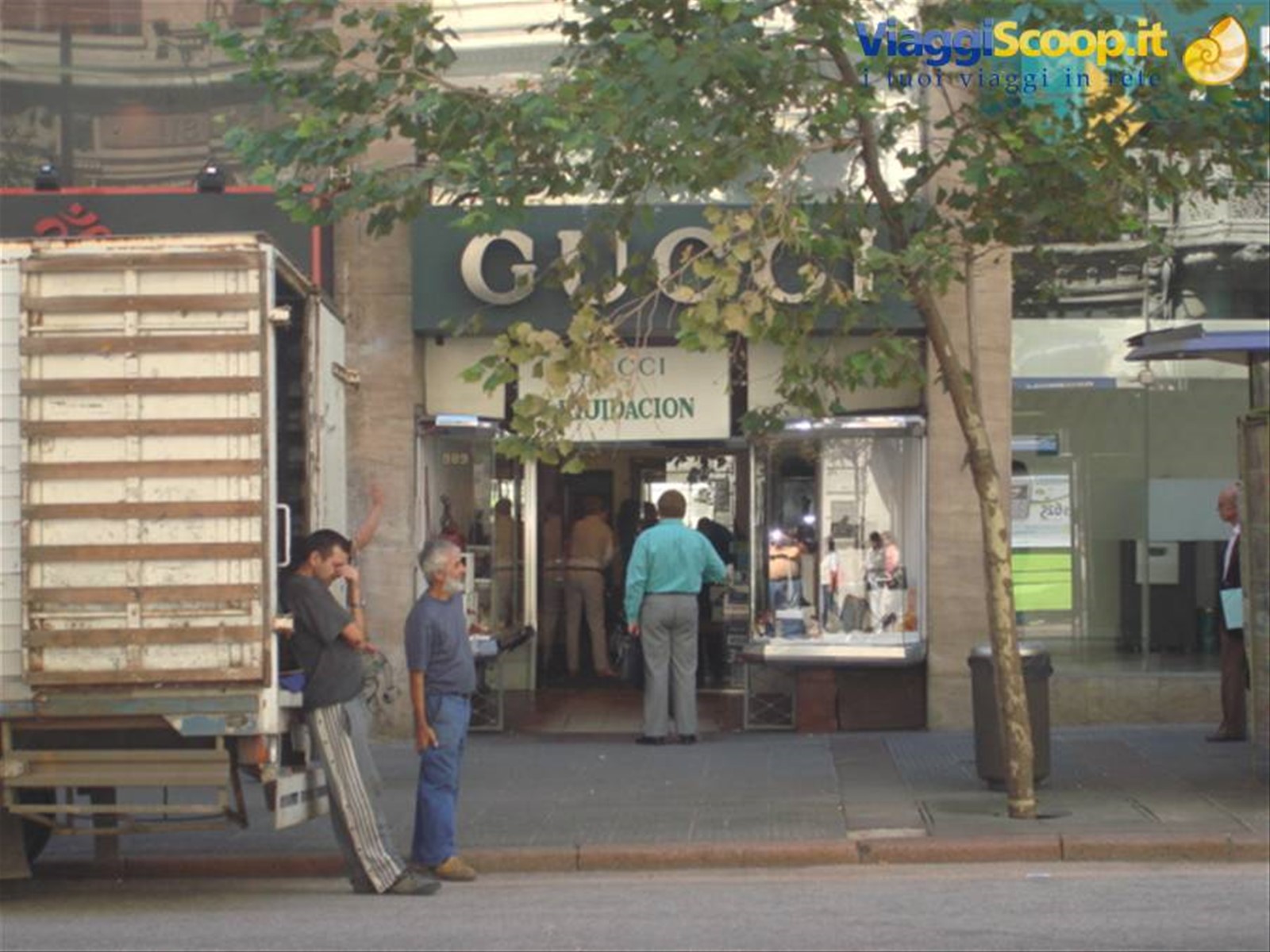 Montevideo: particolare della Avenida 18 de Julio