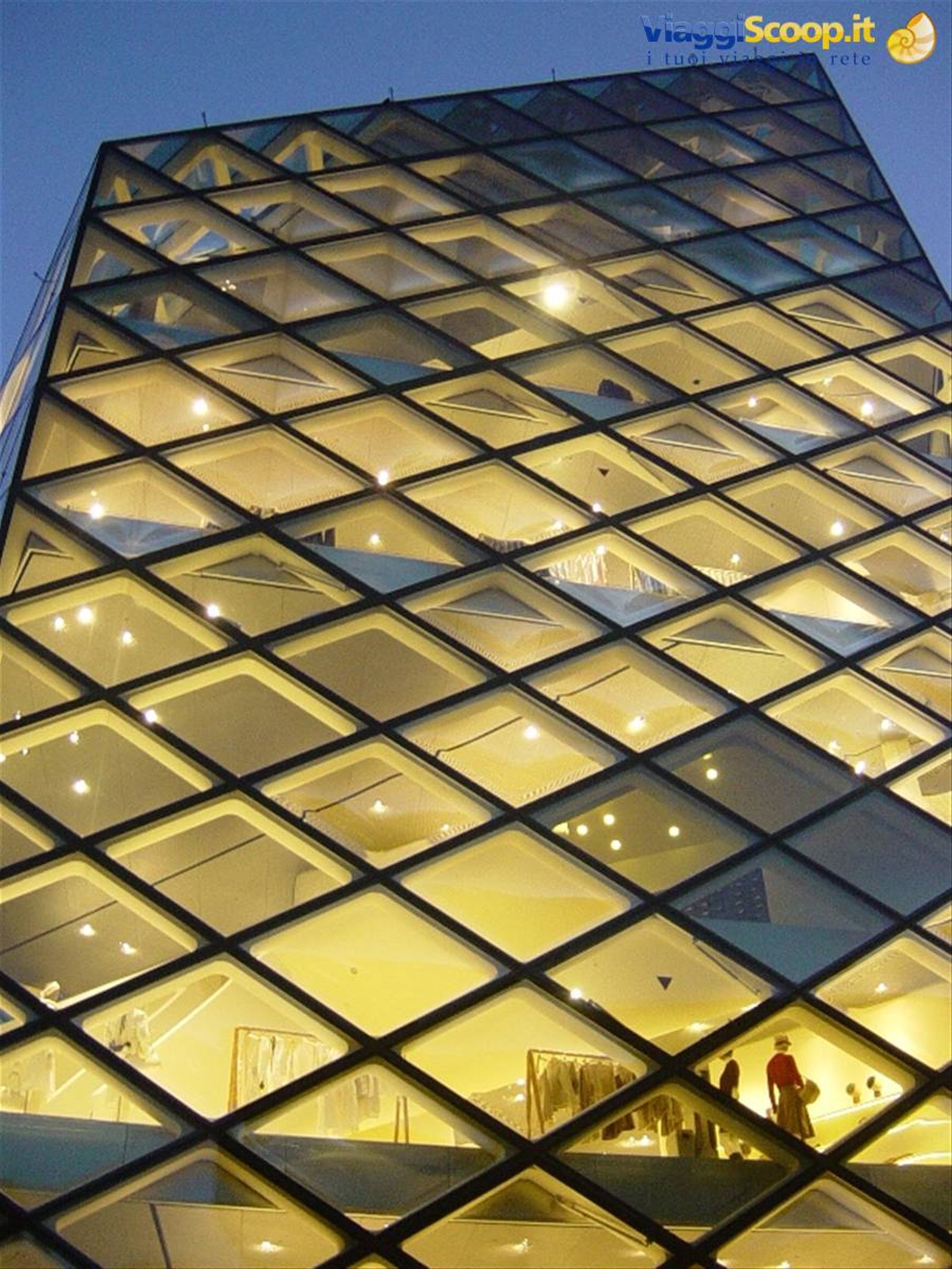 Negozio Prada a Tokyo - Quartiere Aoyama