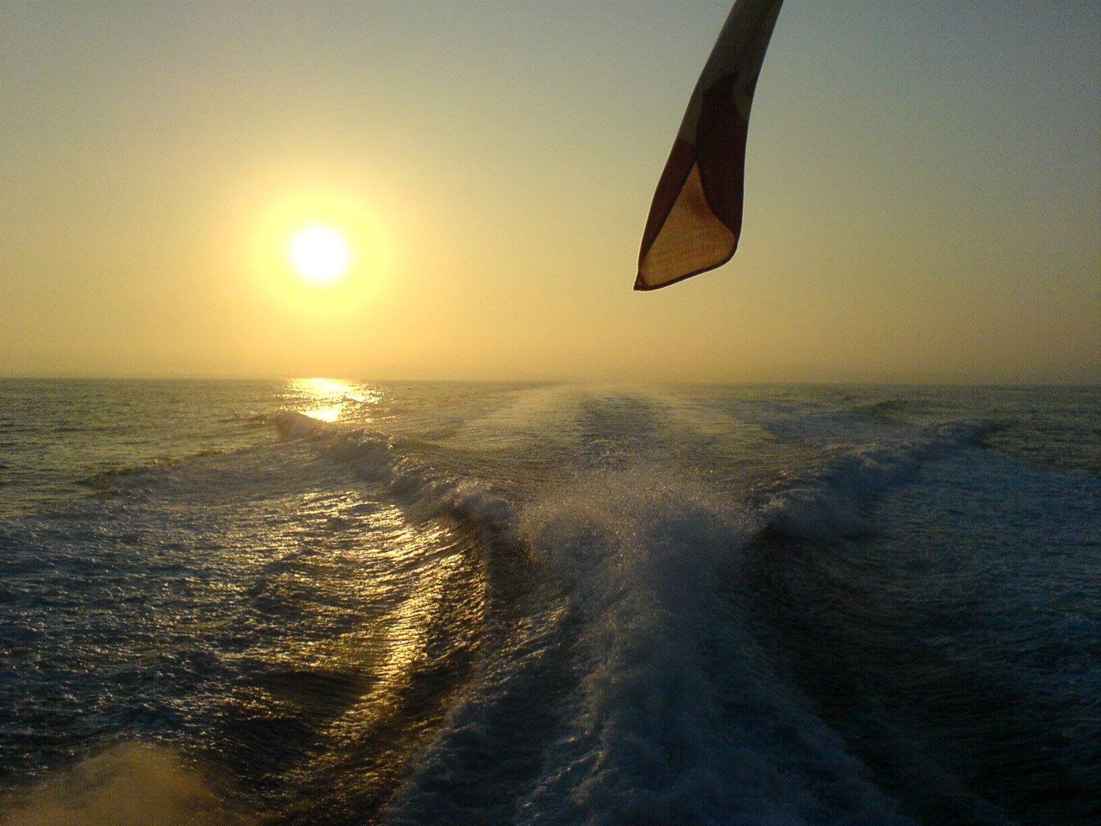 ...via all'alba da Mahon...