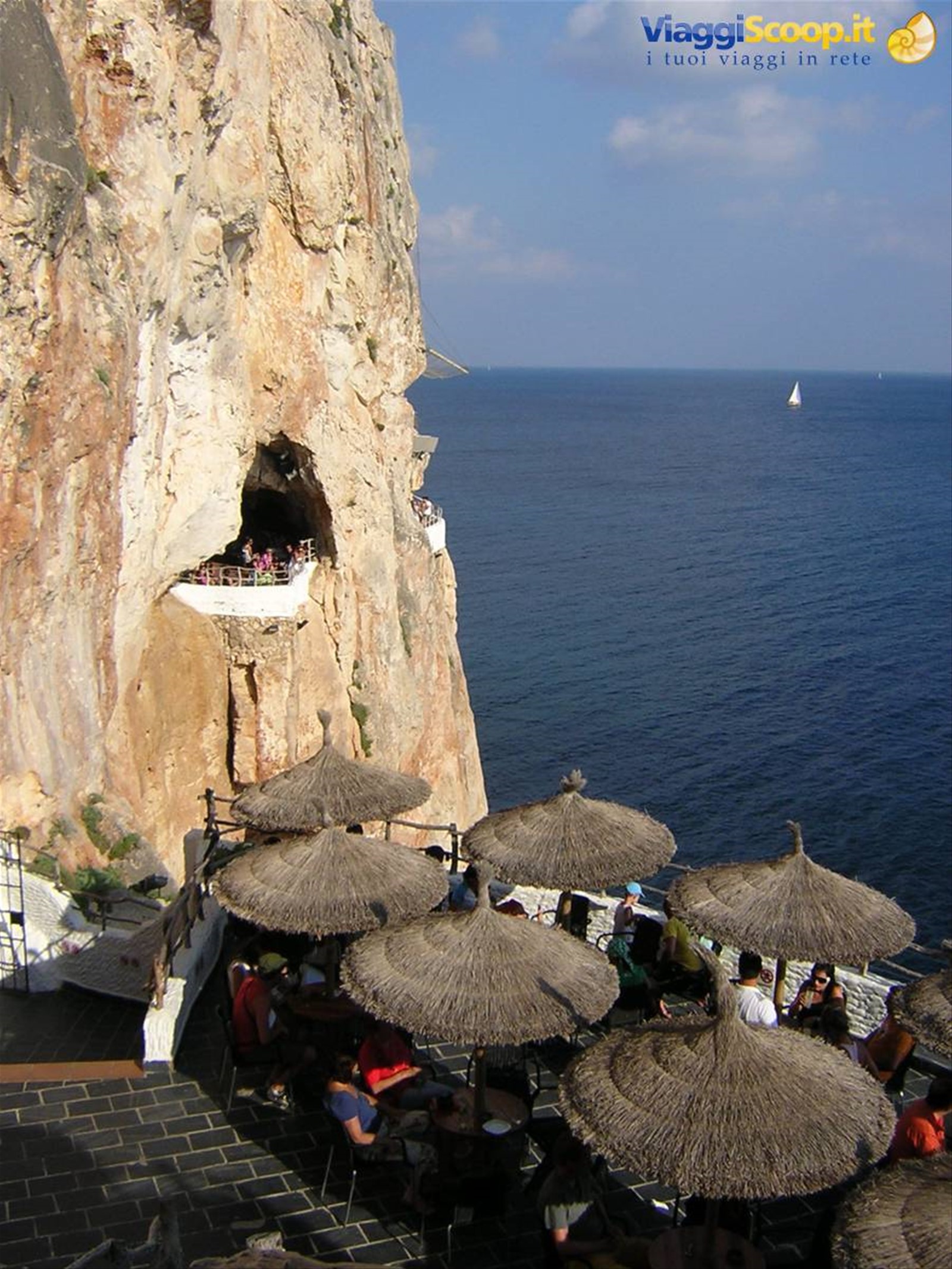 LA COVA D'EN XOROI... la discoteca