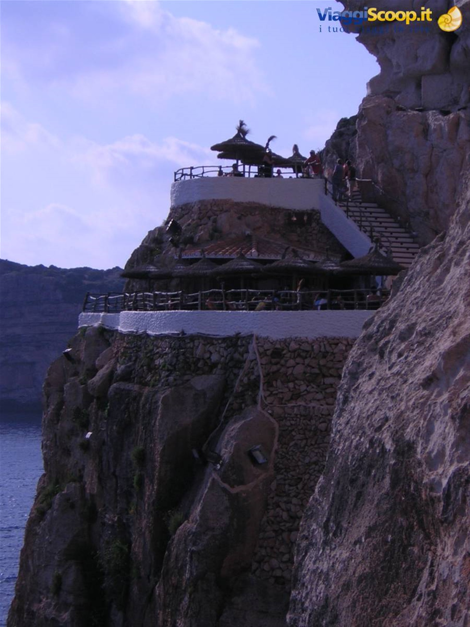 LA COVA