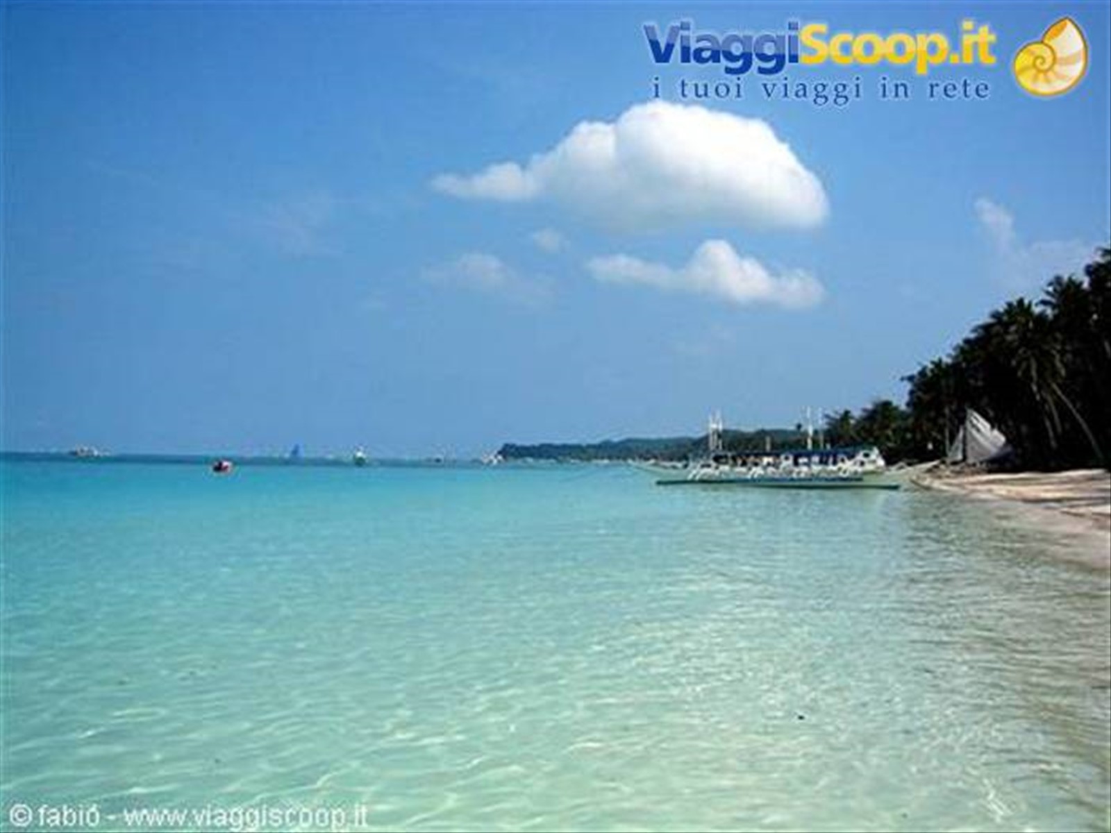 arrivati nella white beach di boracay