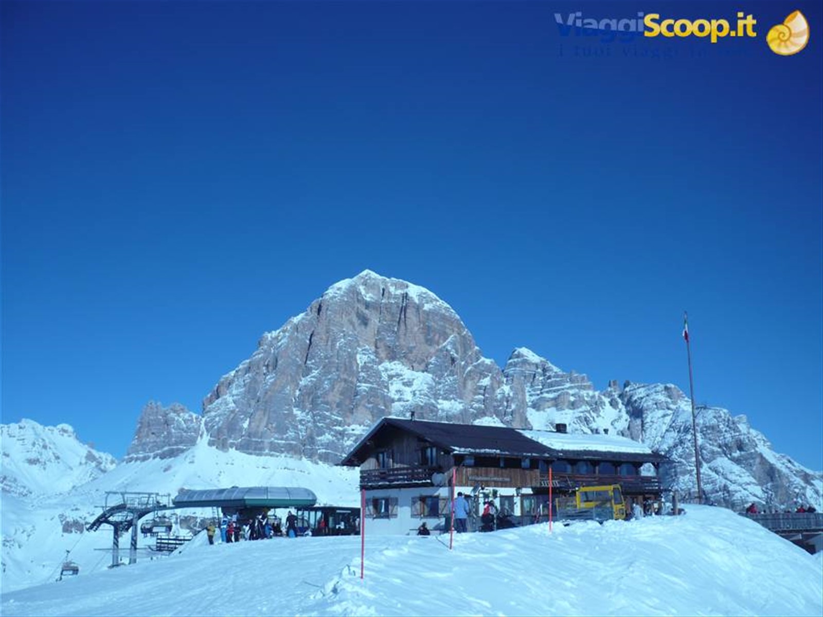 Tofana di Roses con rifugio dello scoiattolo
