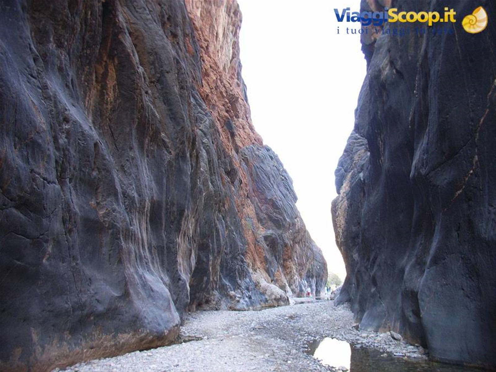 OMAN - WADI HAT