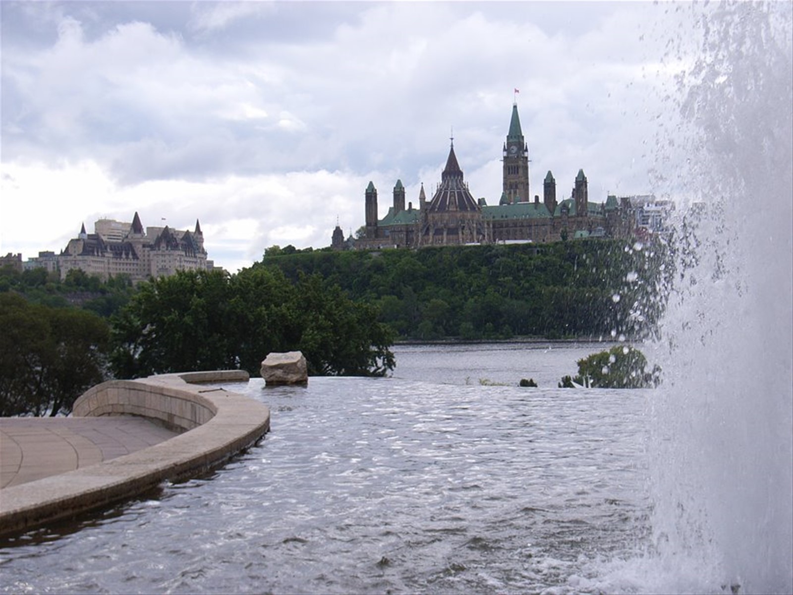 OTTAWA - SKYLINE