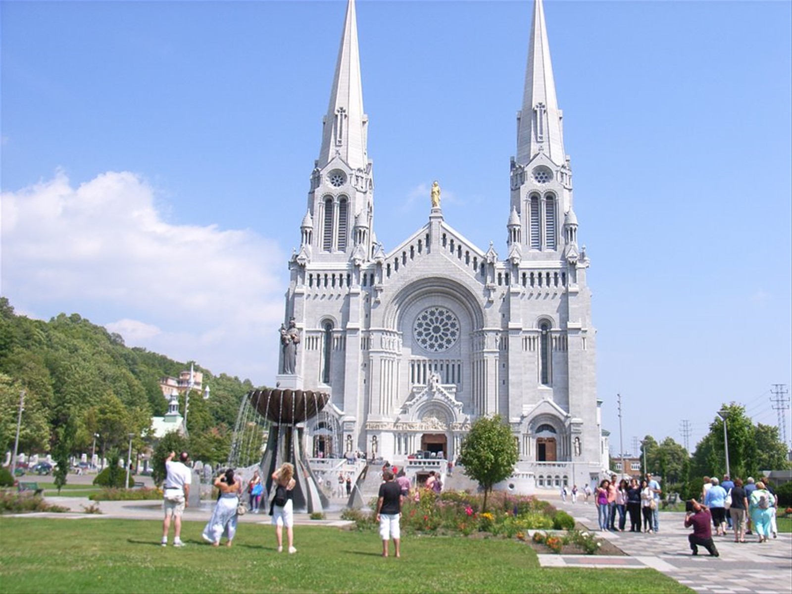 BEAUPRE' - BASILICA S ANNA