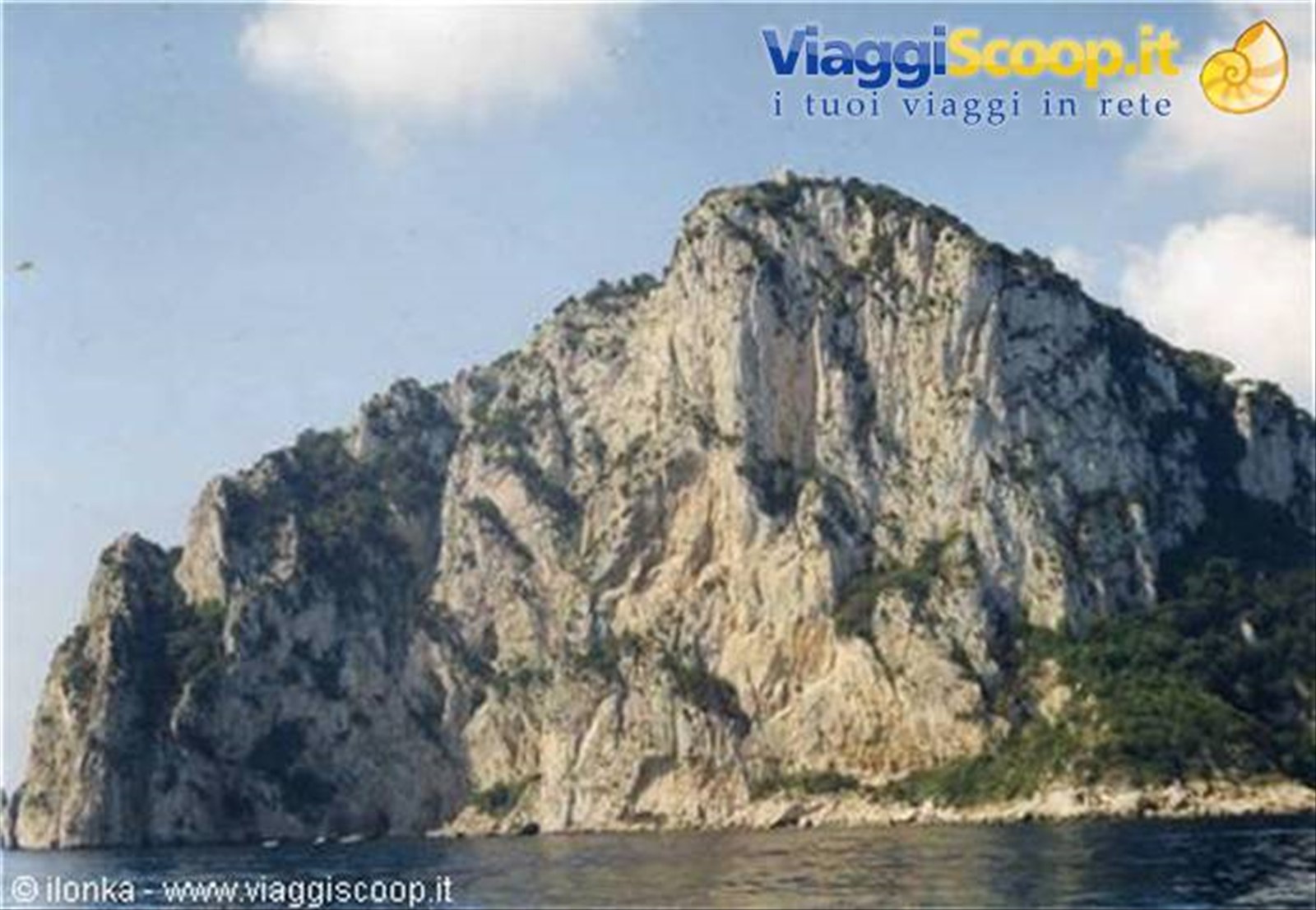 mega faraglione tra salerno e capri