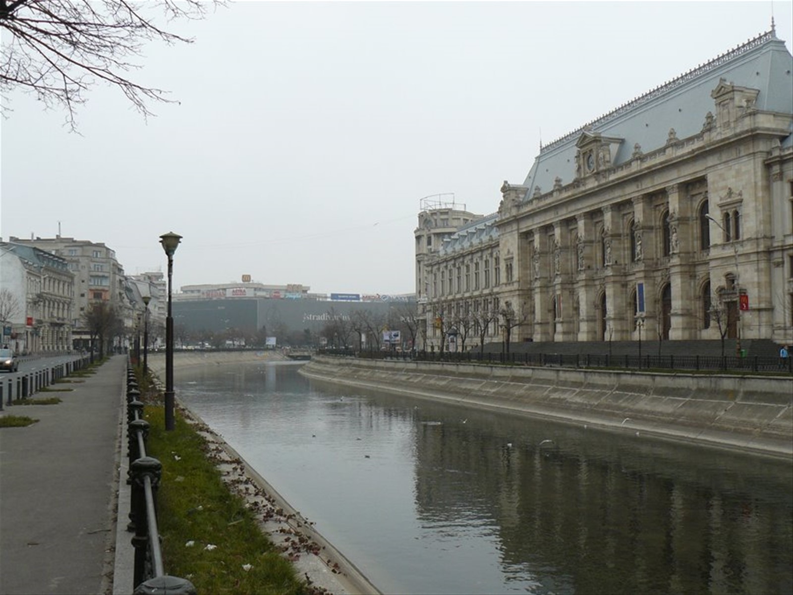 Bucarest - Splaiul Independentei