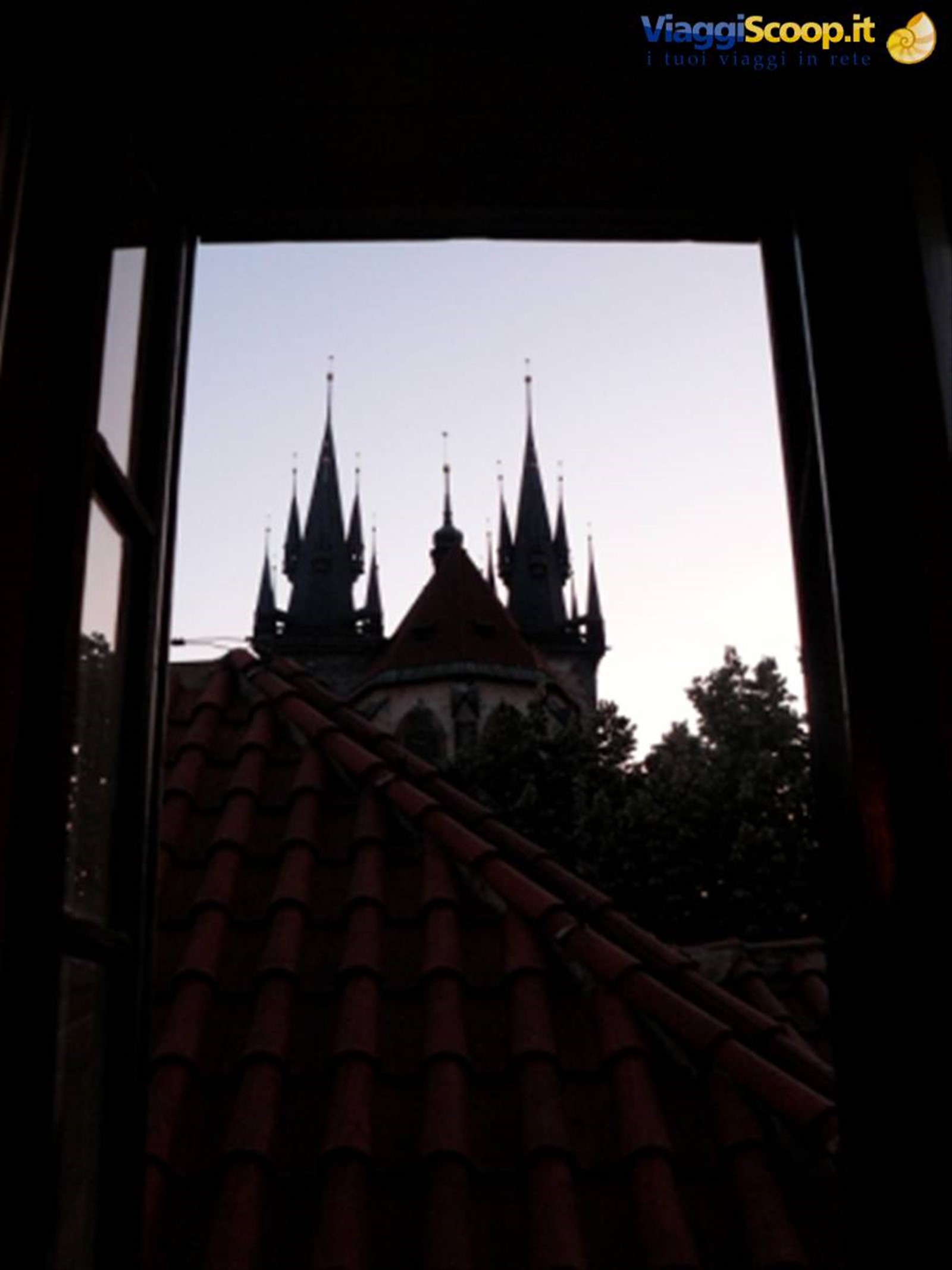 Veduta della Cattedrale di Tyn dall'Hotel Metamorphosis