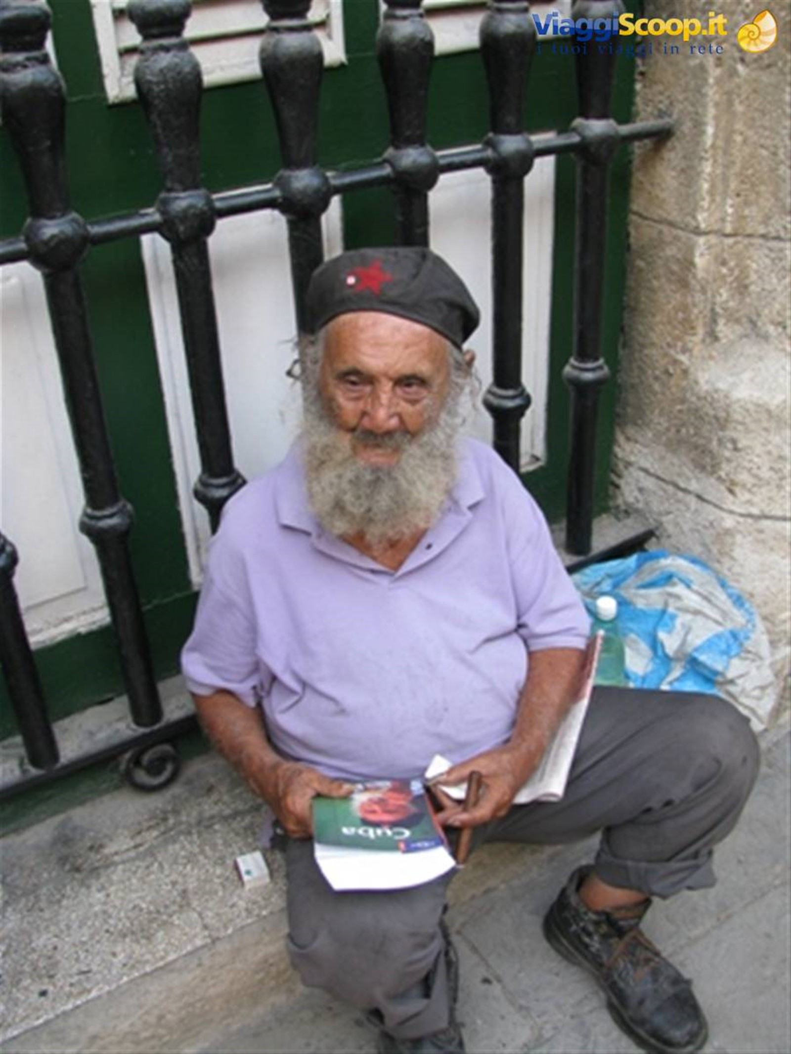 é proprio lui, sulla copertina della Lonely Planet!! Havana