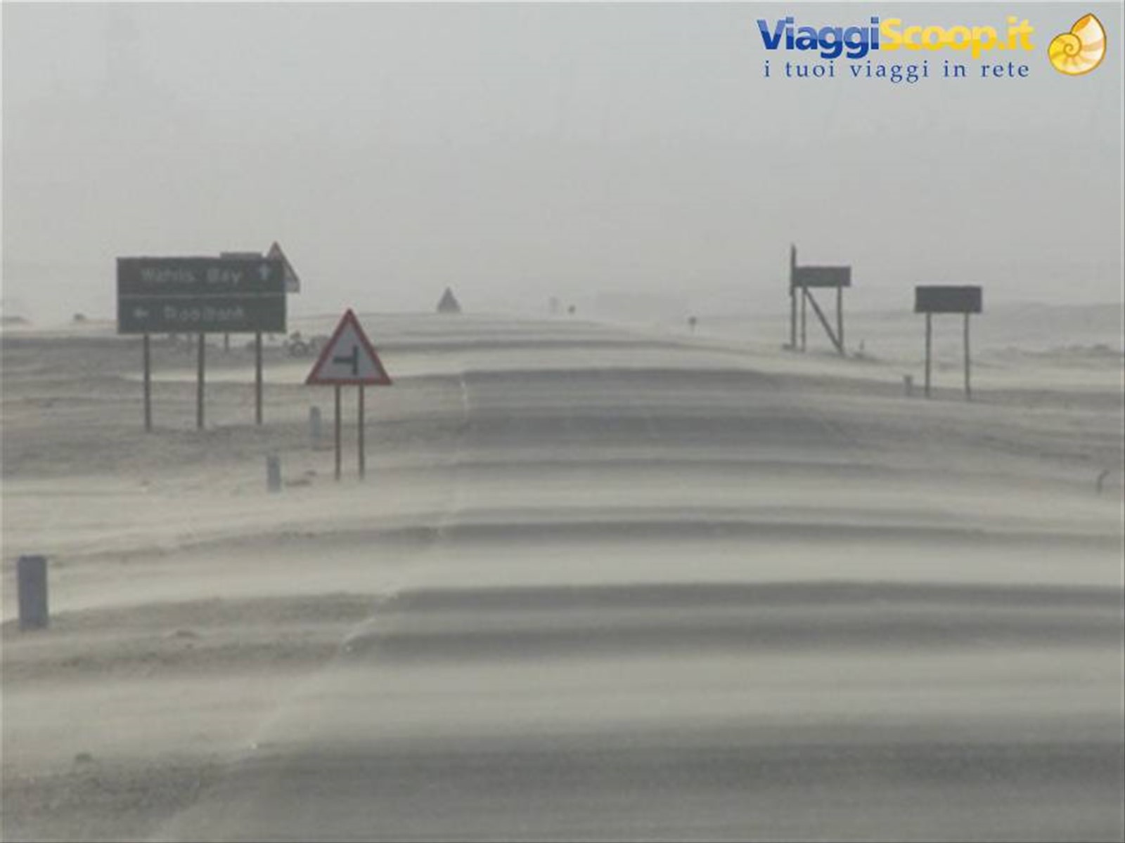 tempesta di sabbia arrivando a Walvis Bay