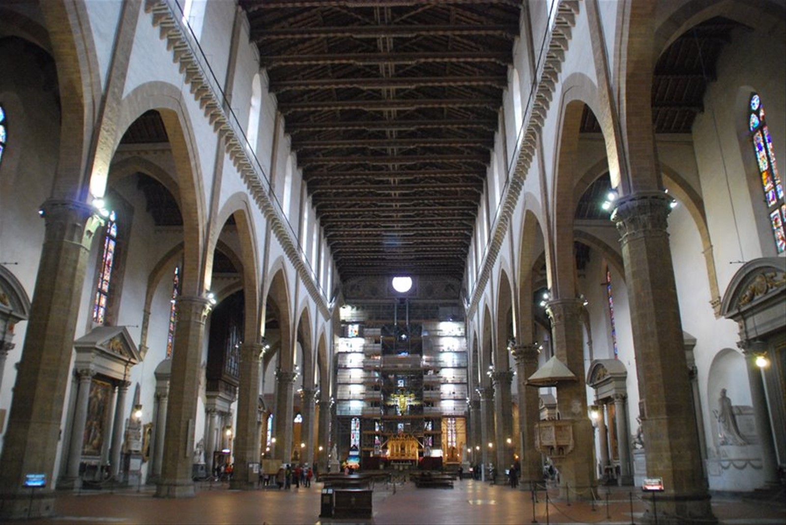 Santa Croce il Pantheon degli illustri fiorentini