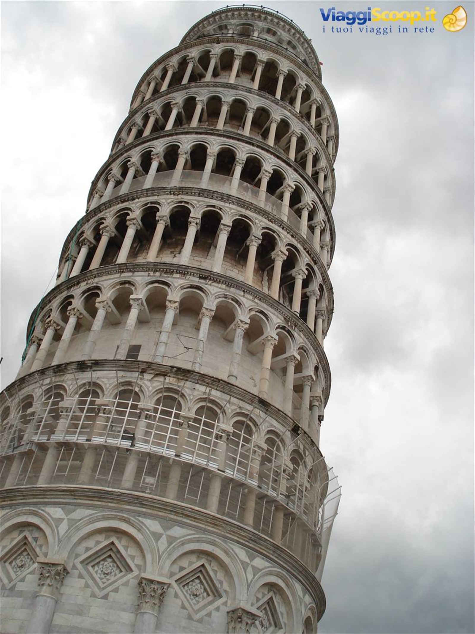 Scesi dalla torre