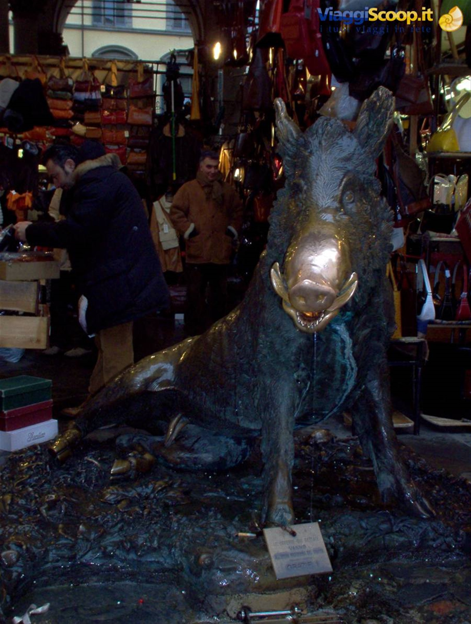 Statua del cinghiale