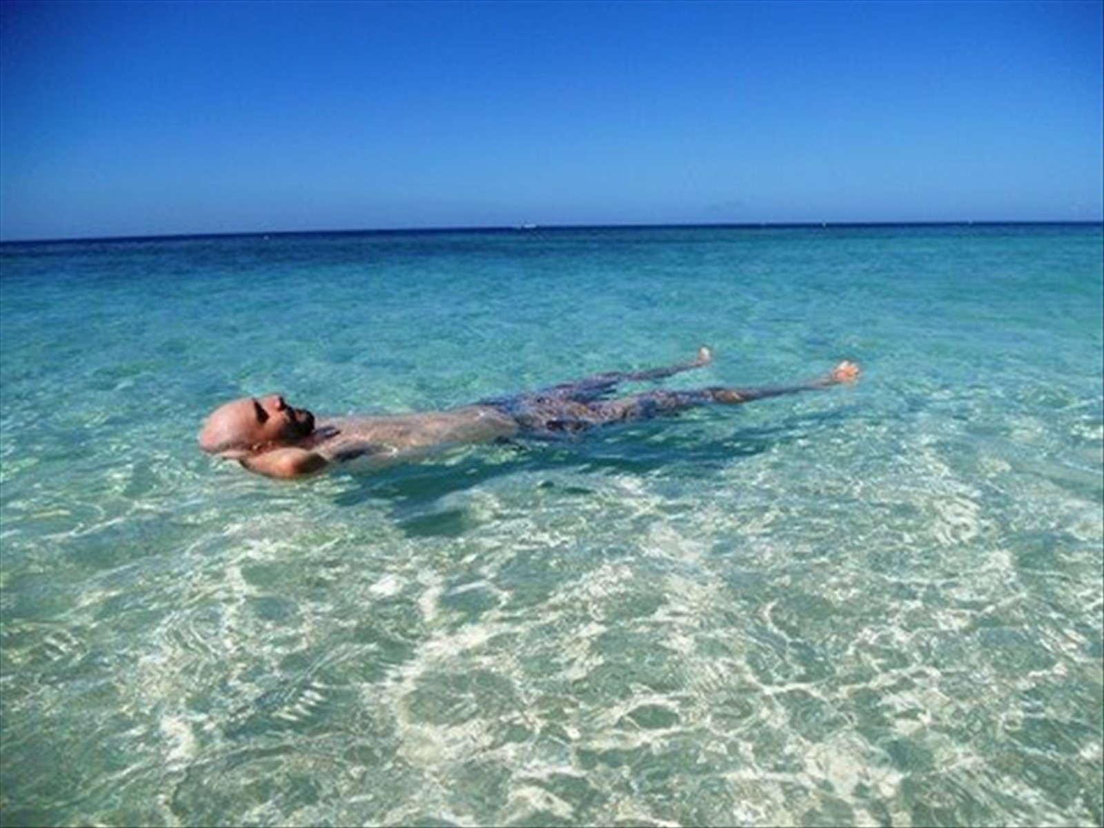 www.born2travel.it